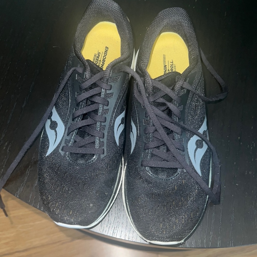 Endorphin Men’s 8 women’s 9.5
